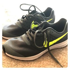 Nike Boys size 5.5 NEW